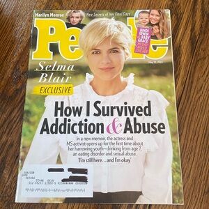 People Magazine - May 23 2022 - Selma Blair - Marilyn Monroe   women’s magazines